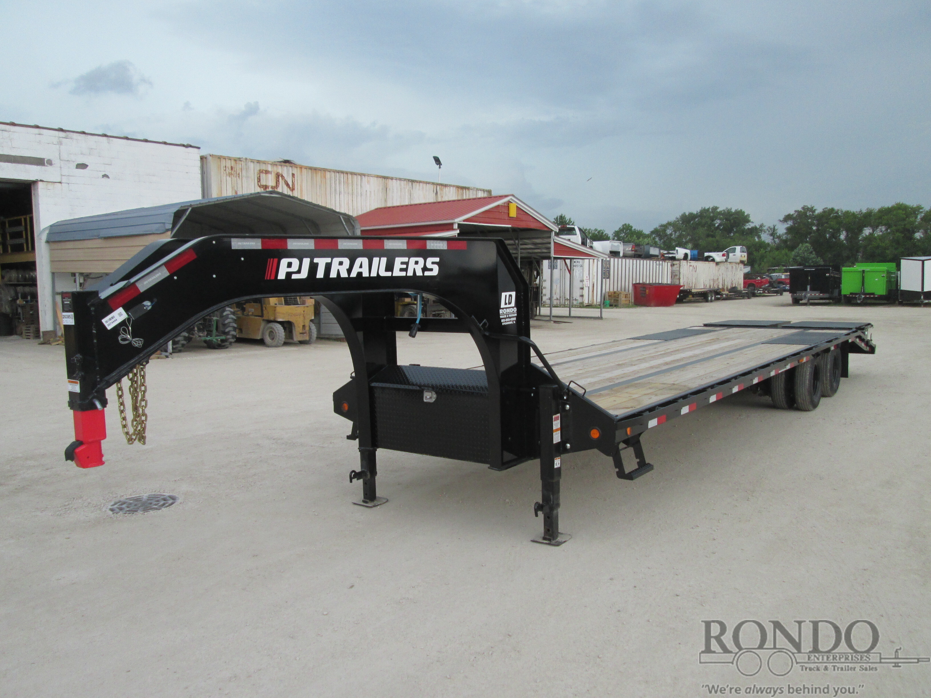 2026 PJ TRAILERS LD Gooseneck LDQ32A2BSWK in Sycamore, IL