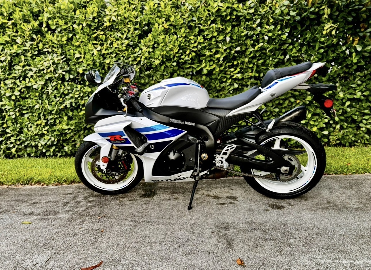 2013 Suzuki GSX-R 1000 1 MILLION COMMEMORATIVE EDITION 1000 1 MILLION COMMEMORATIVE EDITION in Stuart, FL