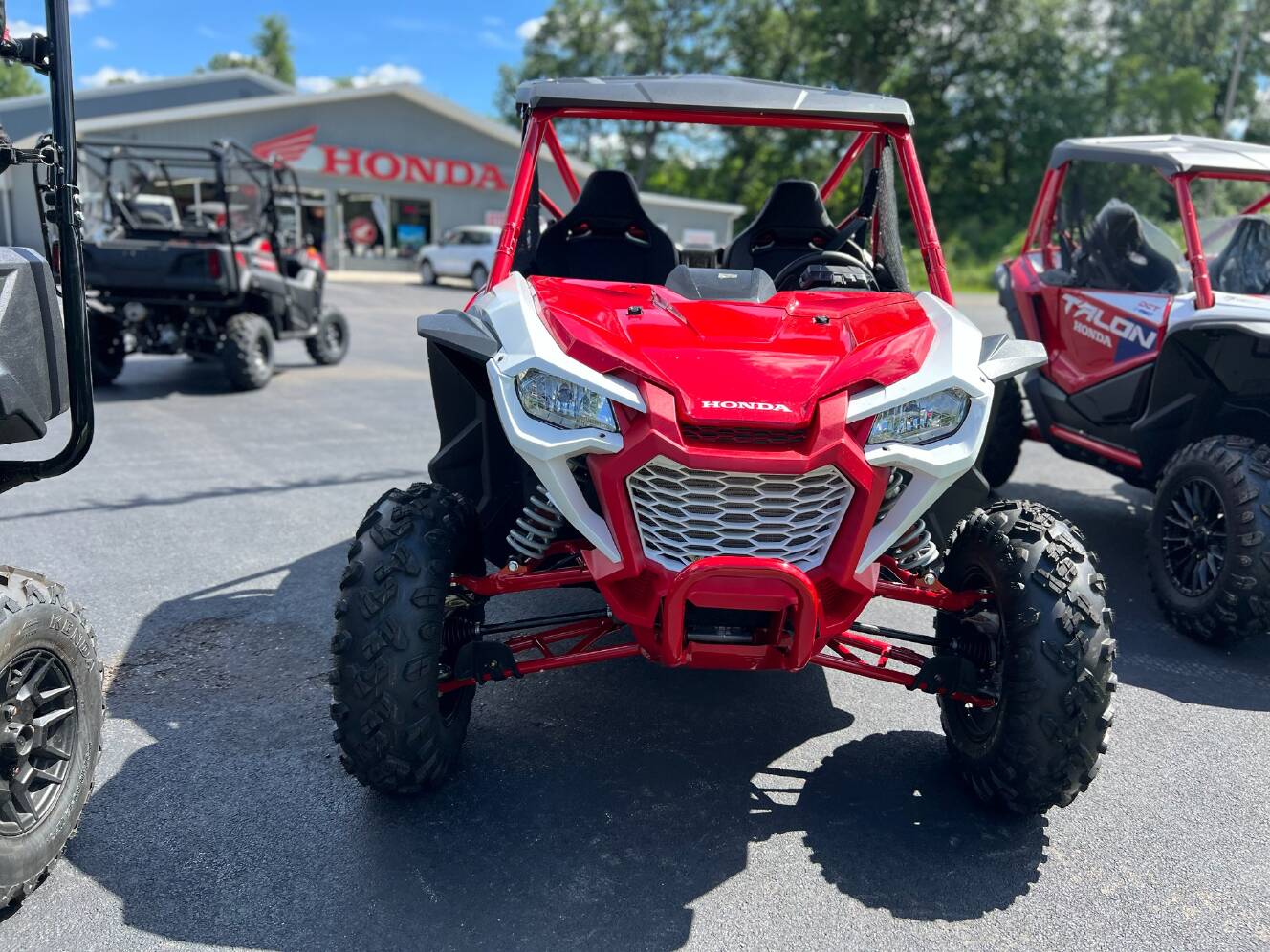 A photo of this 2026 Honda Talon 1000X FOX Live Valve