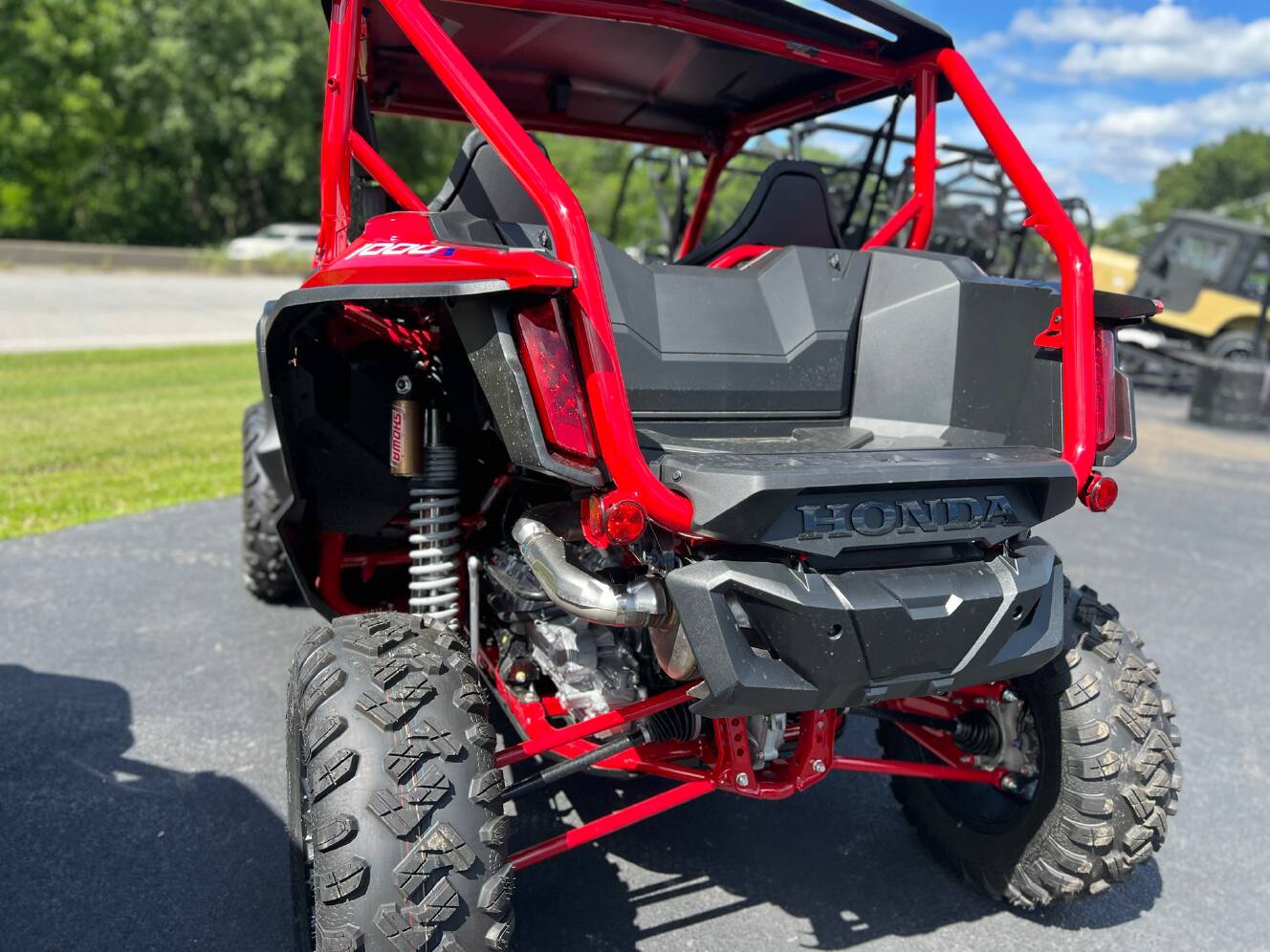 A photo of this 2026 Honda Talon 1000X FOX Live Valve