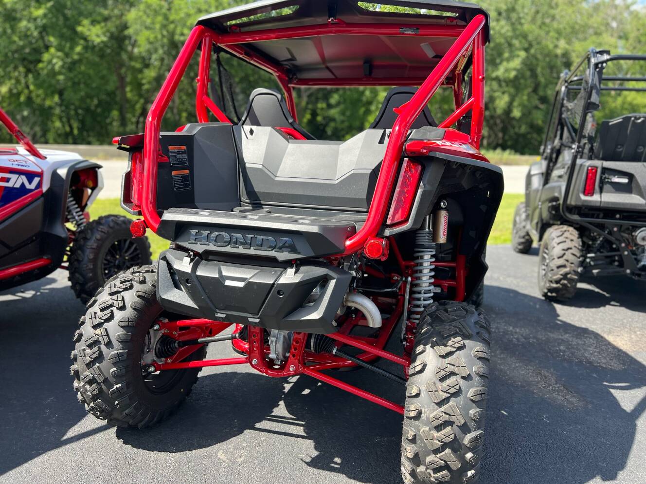 A photo of this 2026 Honda Talon 1000X FOX Live Valve