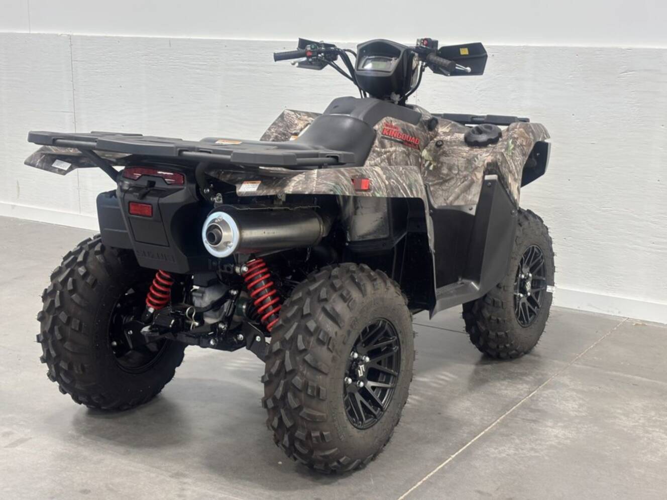 A photo of this 2025 Suzuki KingQuad 500 AXi Power Steering SE Camo