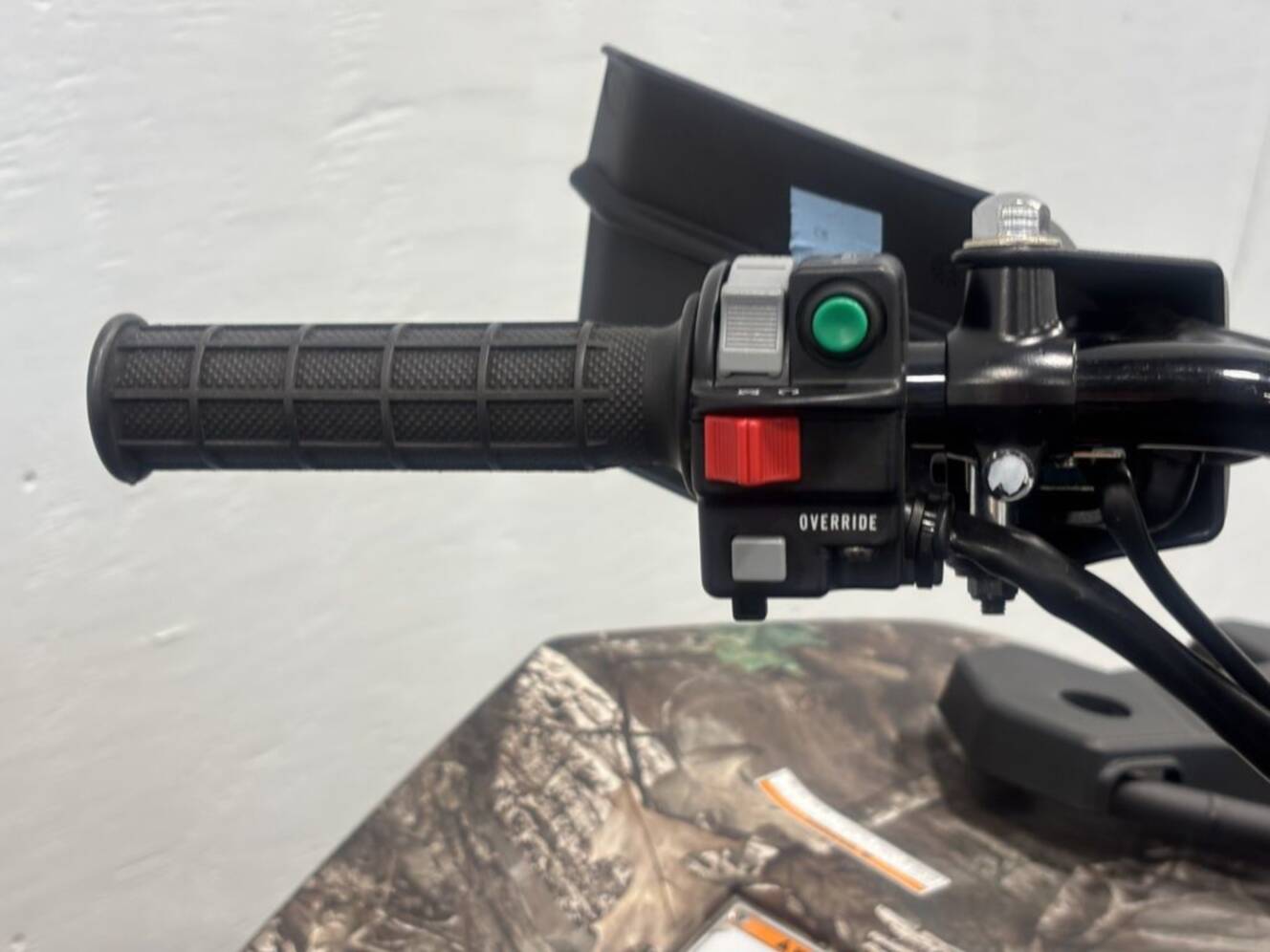 A photo of this 2025 Suzuki KingQuad 500 AXi Power Steering SE Camo