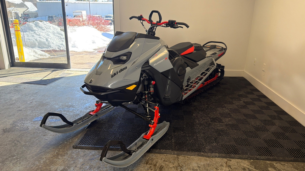 Summit For Sale in New Hampshire - Ski-Doo Snowmobiles