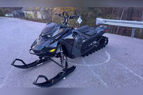 2026 Ski-Doo Summit Adrenaline edge 850 E-TEC Turbo R 154 in milford NH