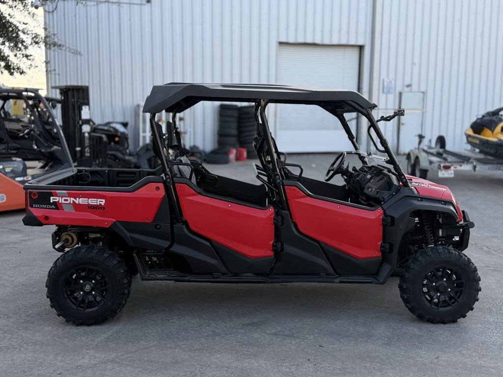 2023 Honda Pioneer 1000-6 Deluxe Crew 1000-6 DELUXE CREW in Houston, TX