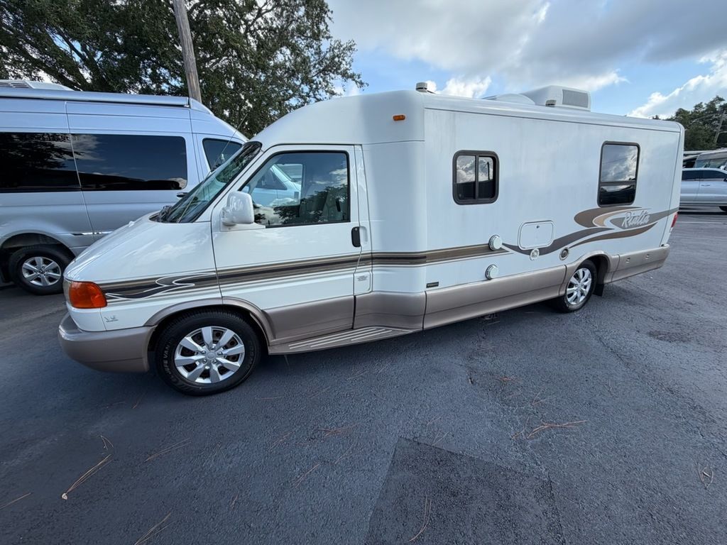 2005 Winnebago Rialta in north fort myers FL