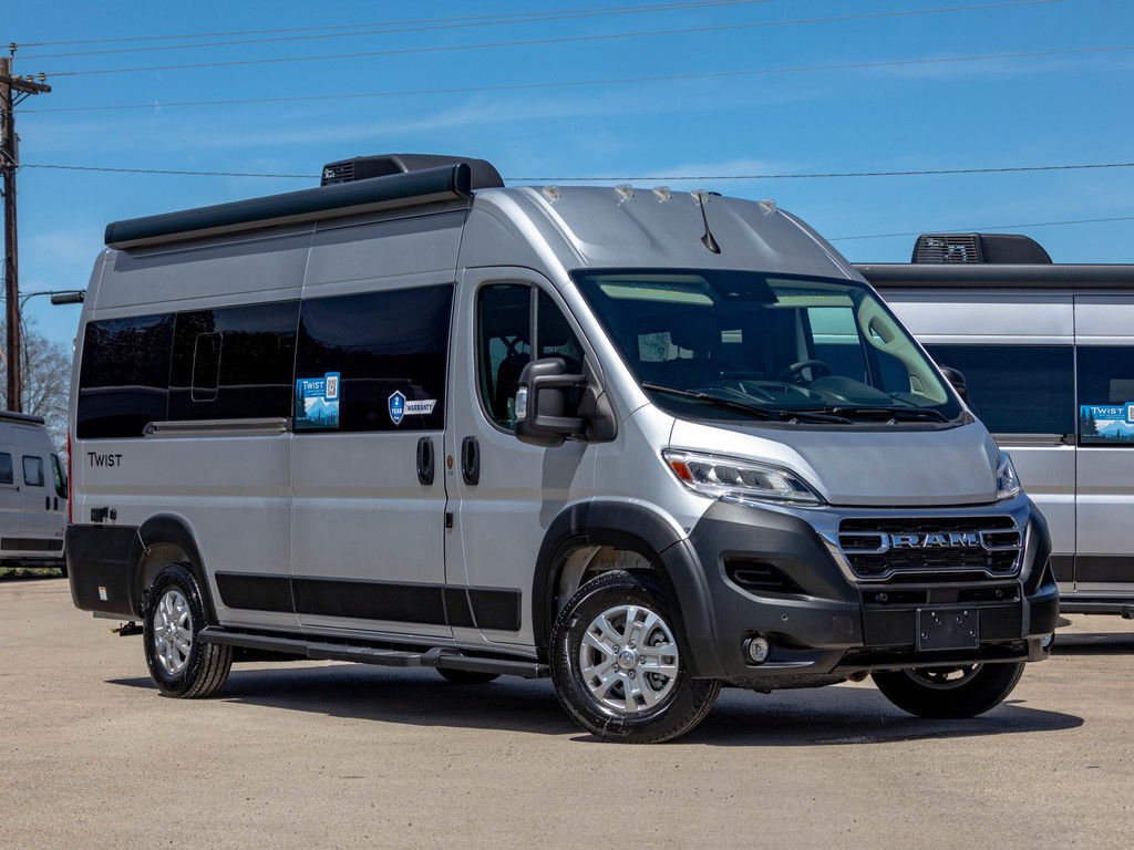 2025 Thor Motor Coach Twist 2HB in seguin TX