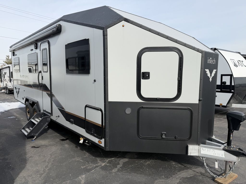2026 Intech Rv Black Wing 830-X in rockford IL