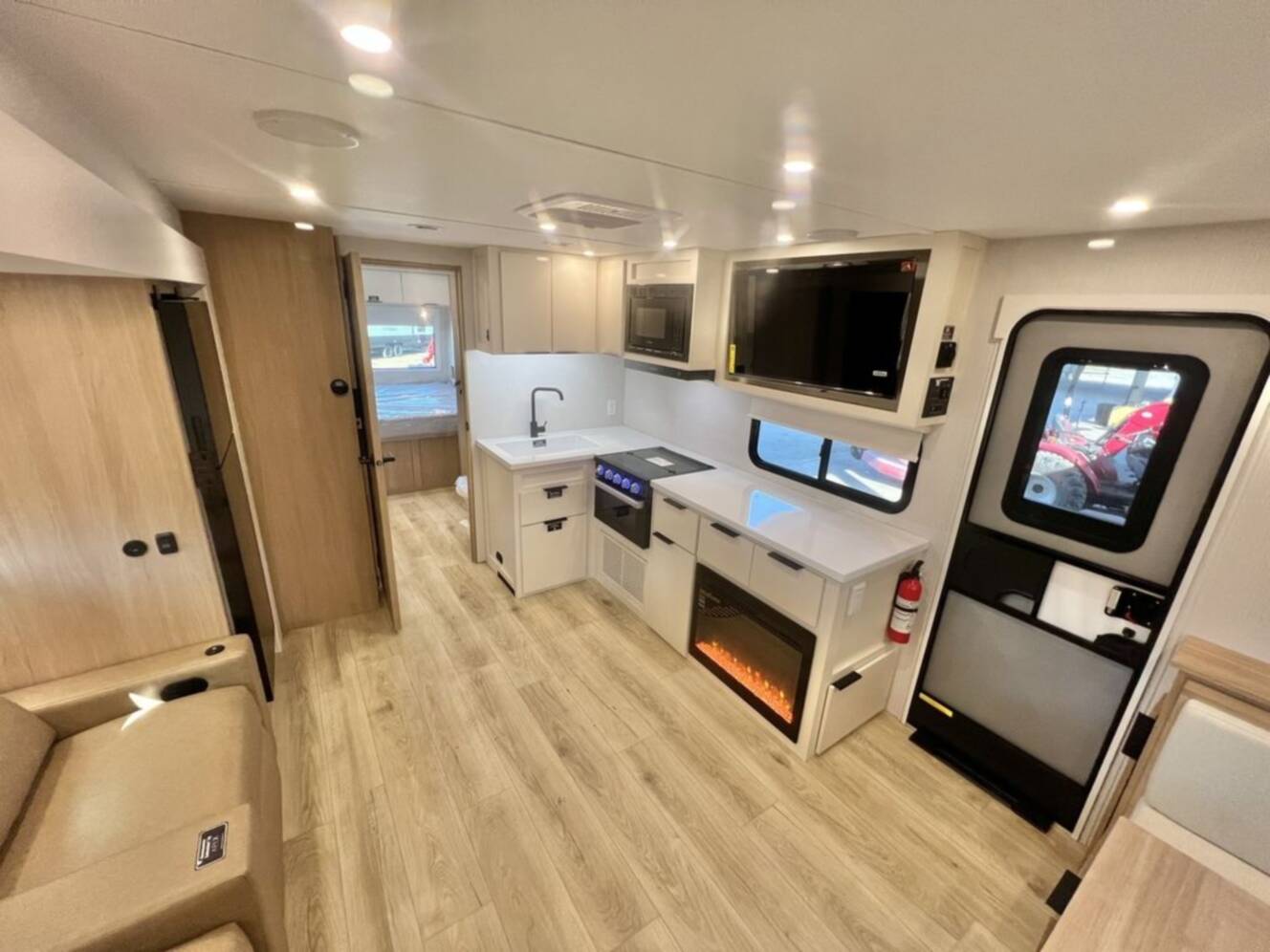 A photo of this 2026 Winnebago Thrive 25RLS