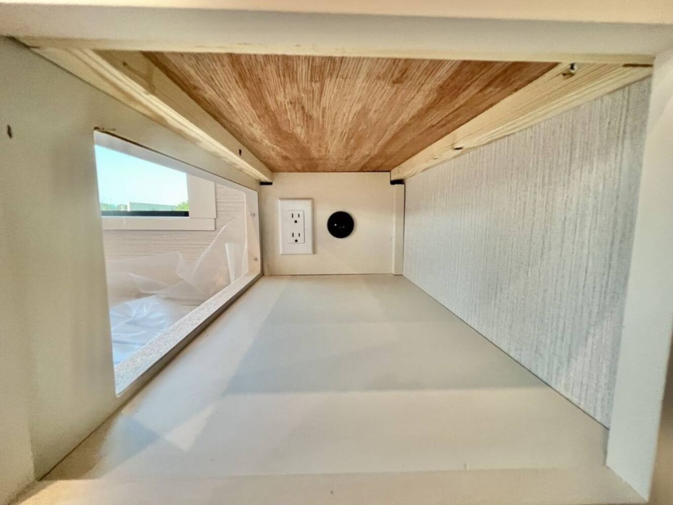 A photo of this 2026 Winnebago Thrive 25RLS