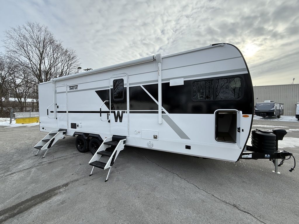 2026 Winnebago THRIVE 26FKD in lexington KY