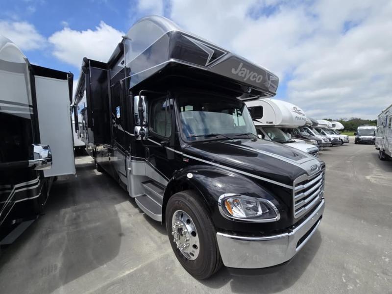 2026 Jayco Seneca Freightliner Super C 37M in neenah WI