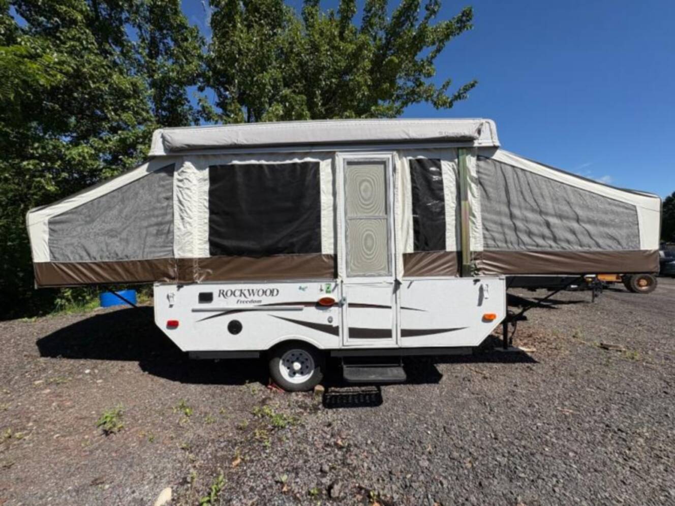 A photo of this 2016 Rockwood Rockwood Freedom Series 1940LTD