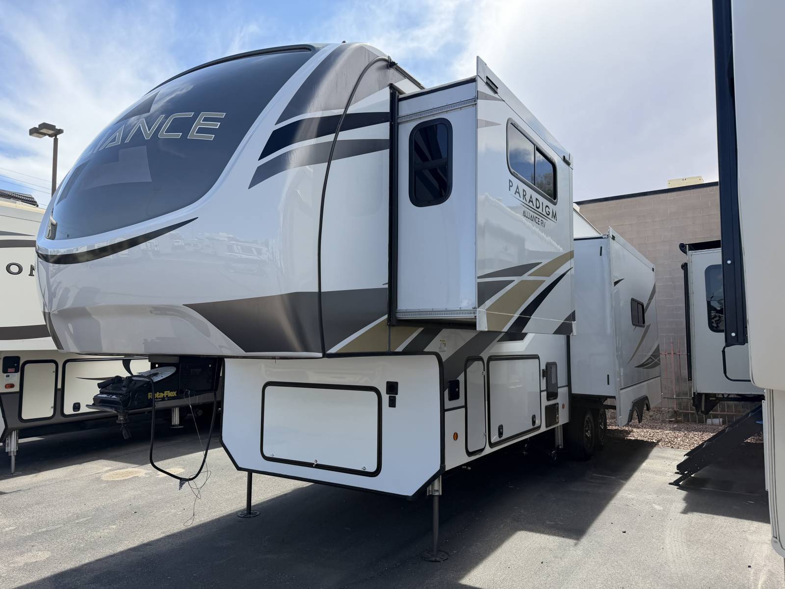 2021 Alliance Paradigm 310RL in tucson AZ