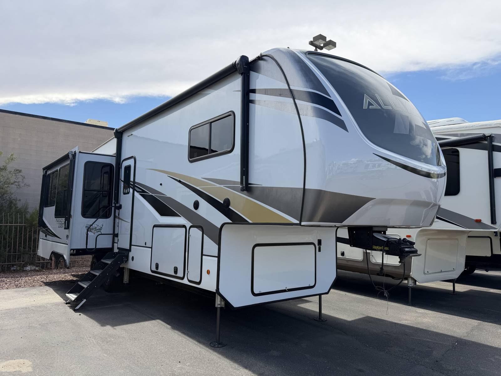 2021 Alliance Paradigm 310RL in tucson AZ