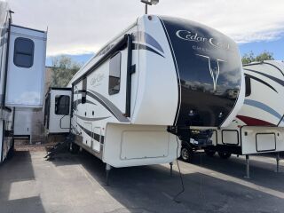 2019 FOREST RIVER CEDAR CREEK CHAMPAGNE 38EL