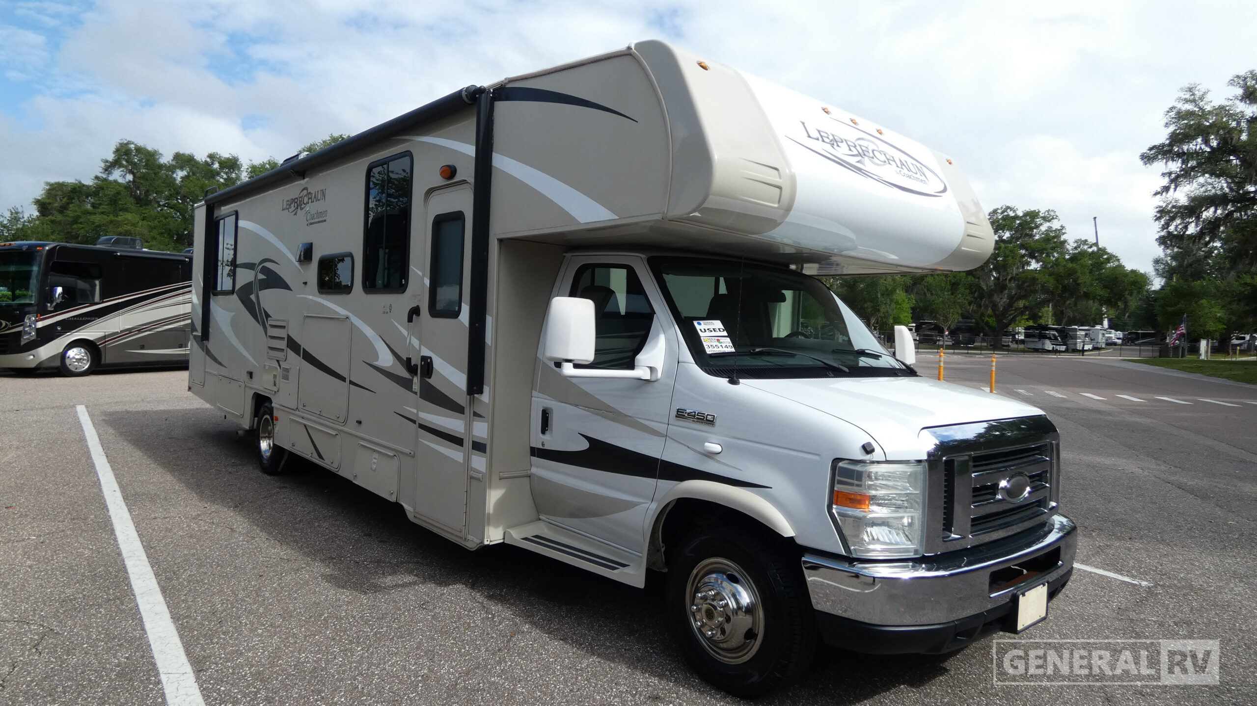 2015 Coachmen LEPRECHAUN 319DS in dover FL