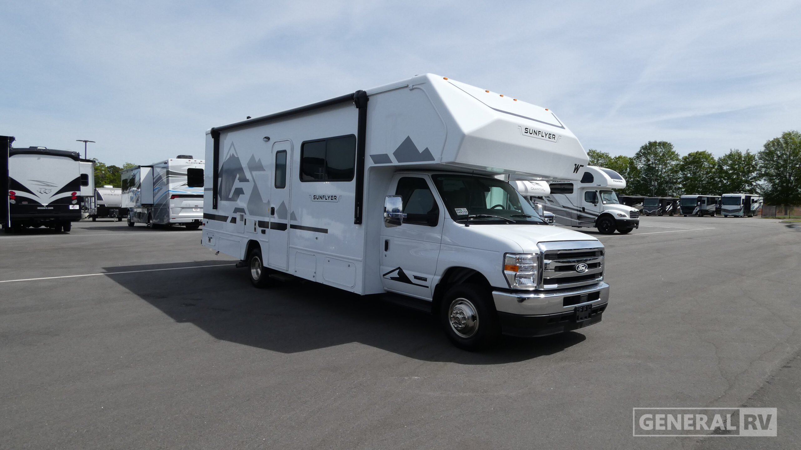 2027 Winnebago SUNFLYER 26FE in salisbury NC
