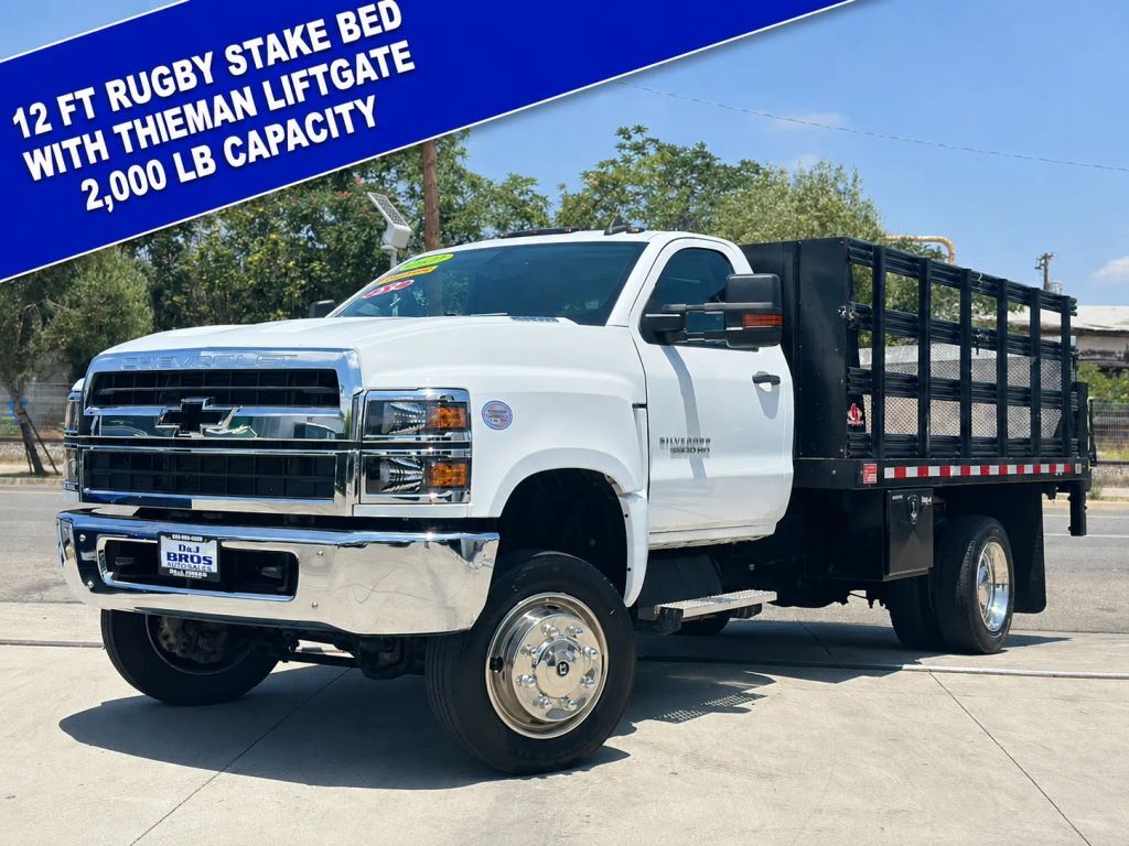 2022 CHEVROLET Silverado 6500 HD 4WD WT in Pacoima, CA