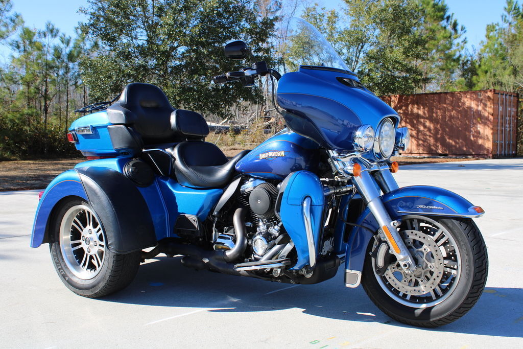 2017 Harley-Davidson® FLHTCUTG - Tri Glide® Ultra ULTRA CLASSIC in Savannah, GA