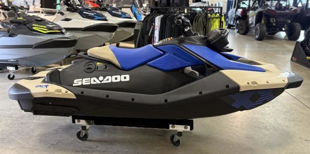 2025 Sea-Doo Spark Trixx for 1 Rotax® 900 ACE - 90 iBR and Au TRIXX in Maumee, OH
