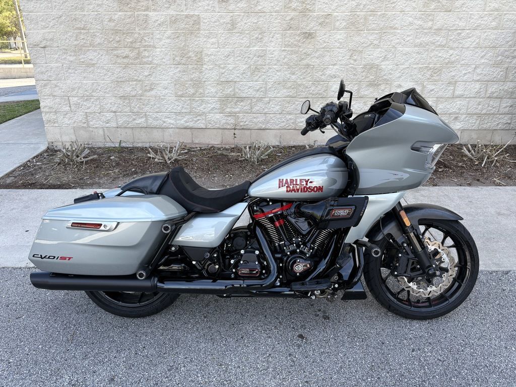2025 Harley-Davidson® FLTRXSTSE - CVO Road Glide® ST CVO ST in Baymeadows Jacksonville, FL