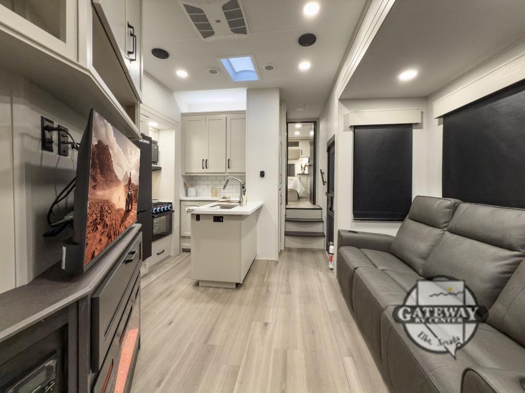 2027 Grand Design Momentum G-Class 350G in elko NV