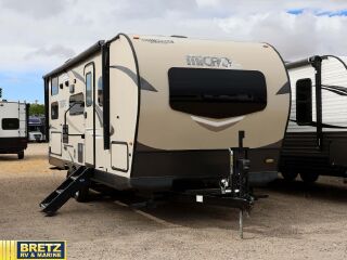 2019 FOREST RIVER FLAGSTAFF MICRO LITE 25BRDS