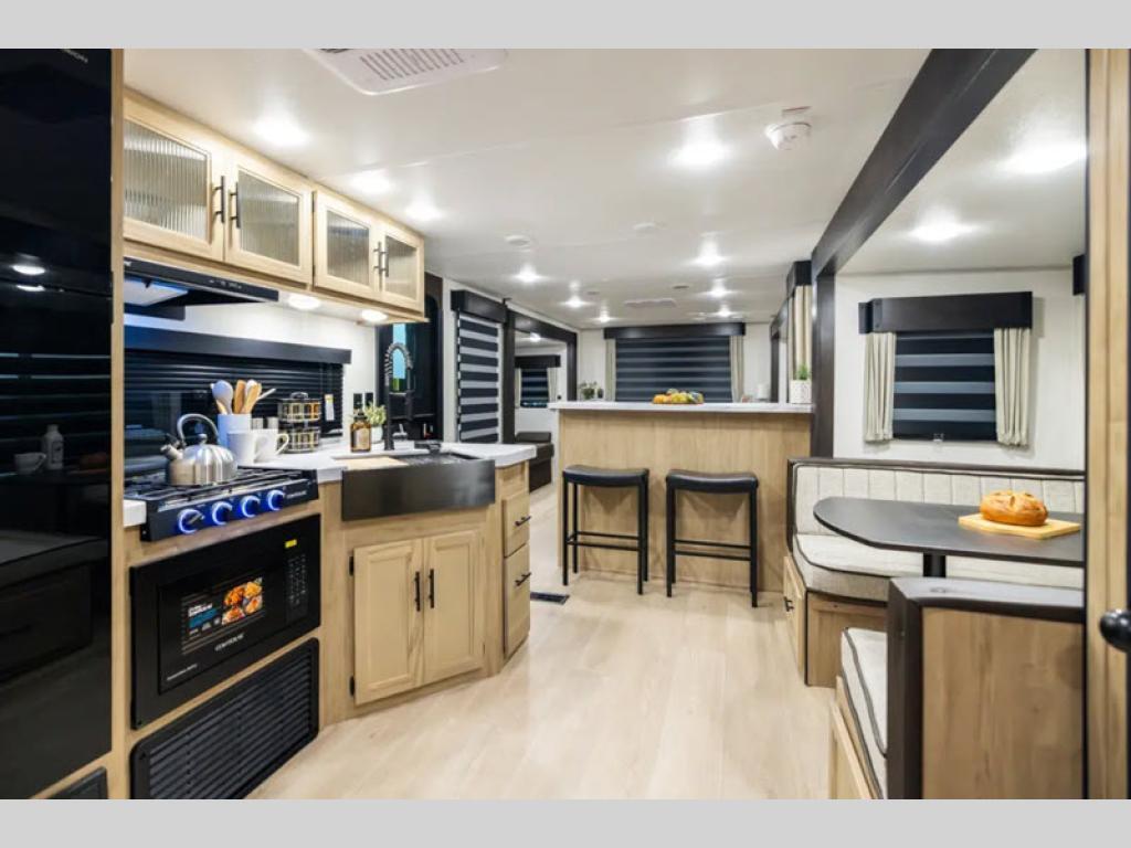 2027 Forest River Rv Cherokee Wolf Den 306MM in springville TN