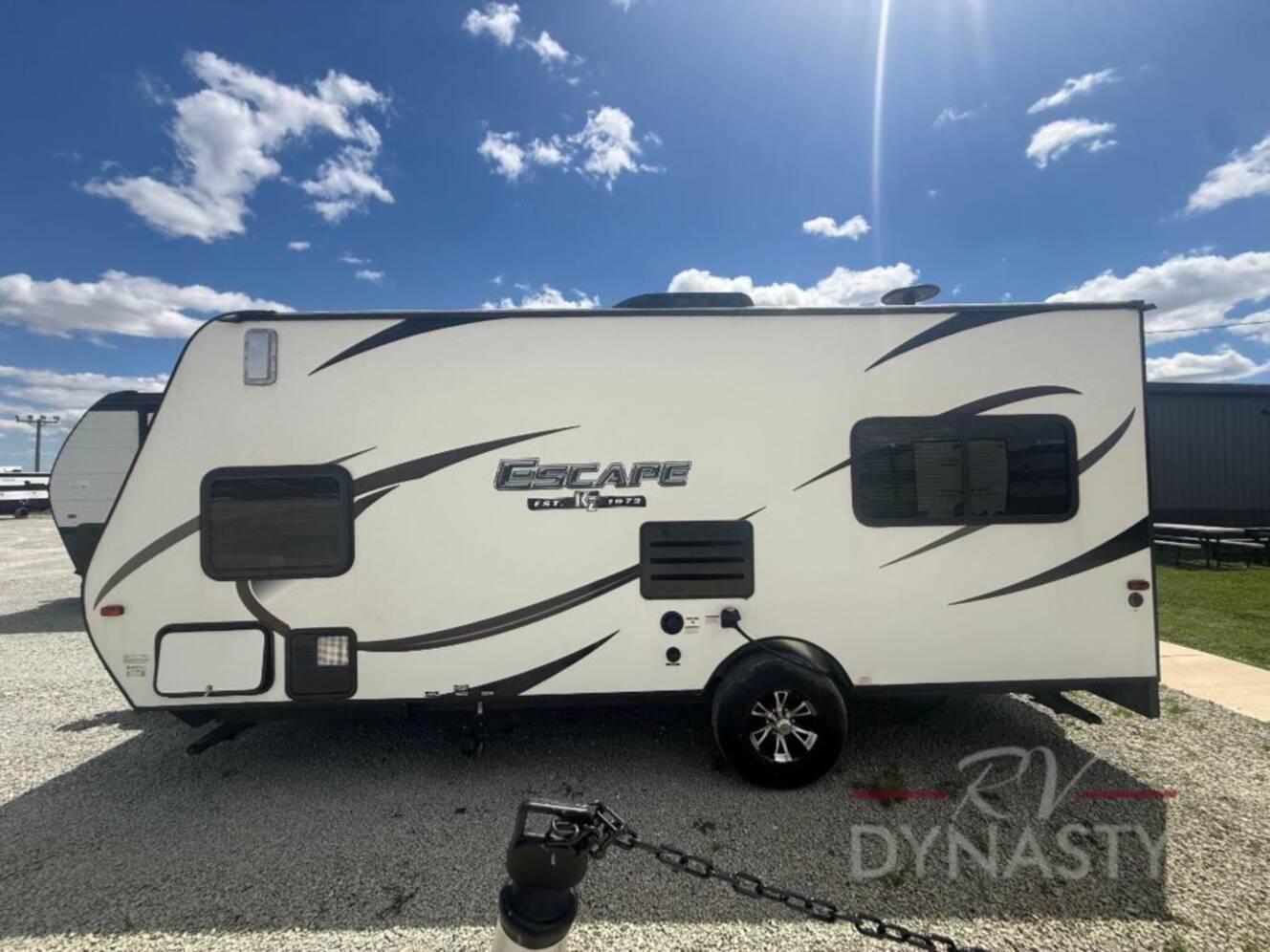 A photo of this 2019 Kz Escape E180TH