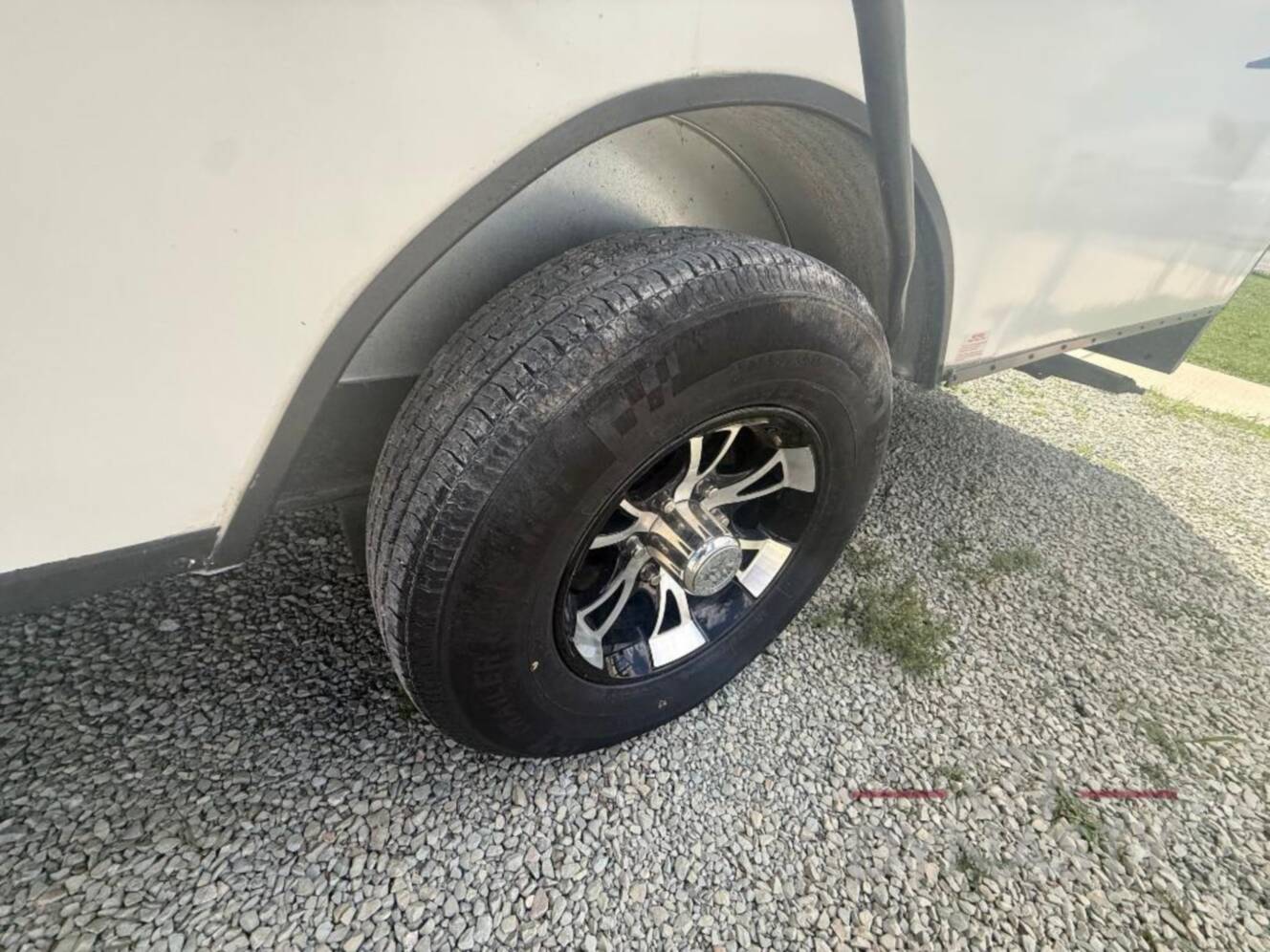 A photo of this 2019 Kz Escape E180TH