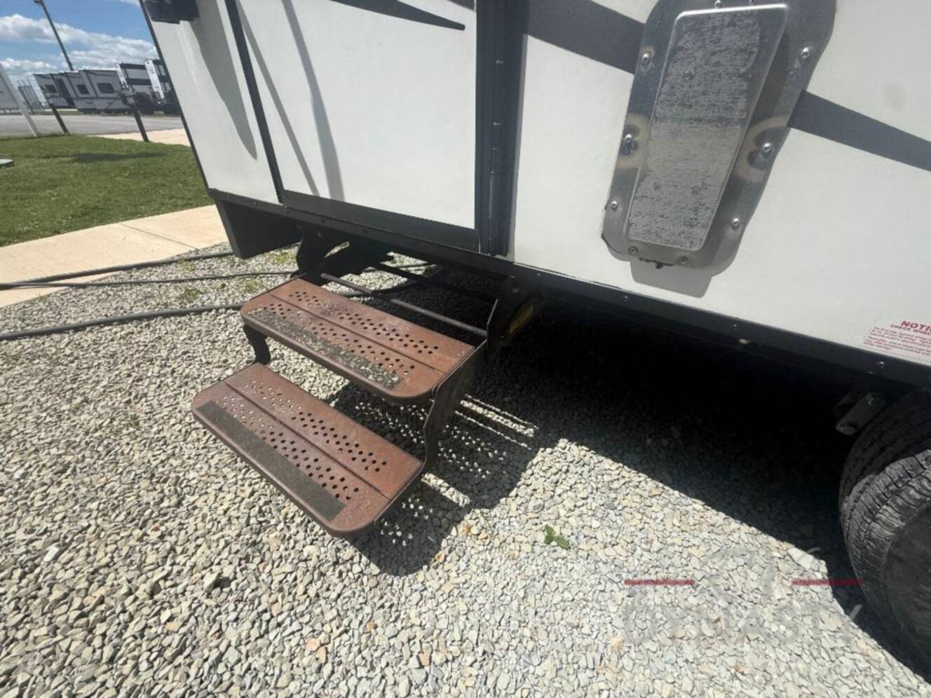 A photo of this 2019 Kz Escape E180TH