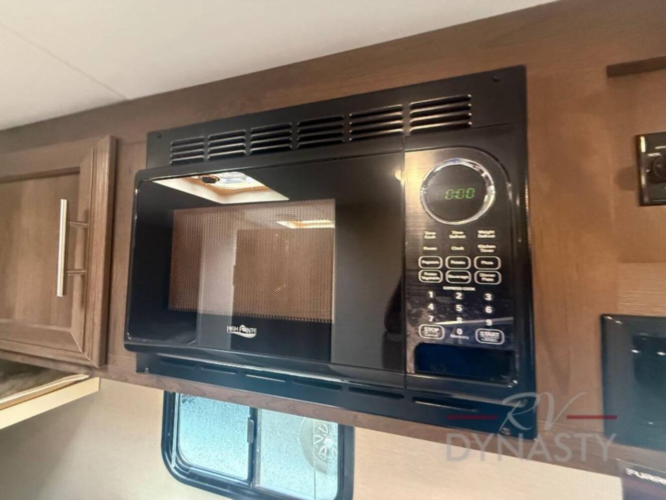 A photo of this 2019 Kz Escape E180TH