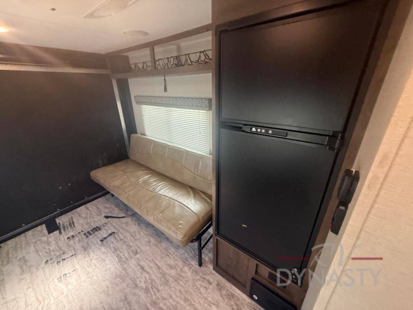 A photo of this 2019 Kz Escape E180TH