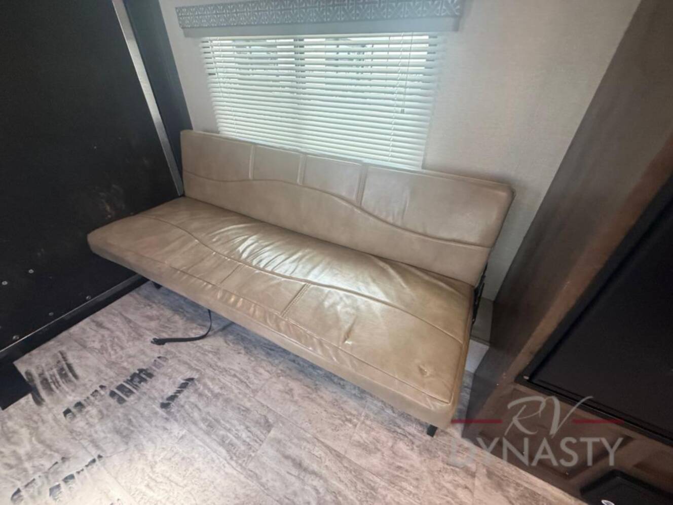 A photo of this 2019 Kz Escape E180TH