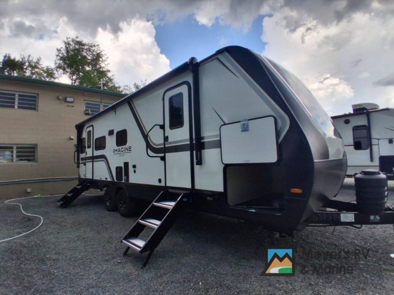 A photo of this 2027 Grand Design Imagine 2500RL