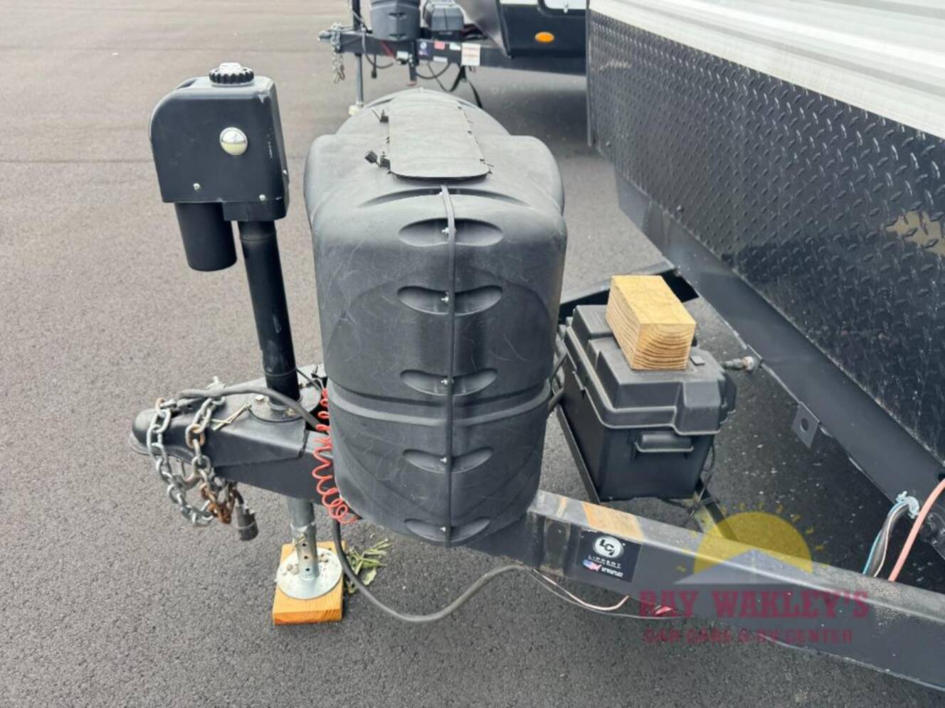 A photo of this 2020 Prime Time Rv Avenger 24BHS