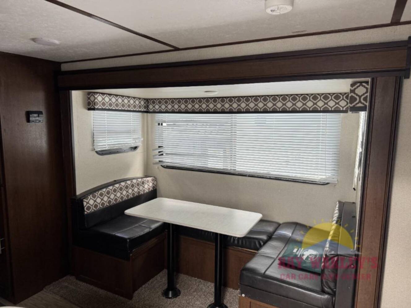 A photo of this 2020 Prime Time Rv Avenger 24BHS