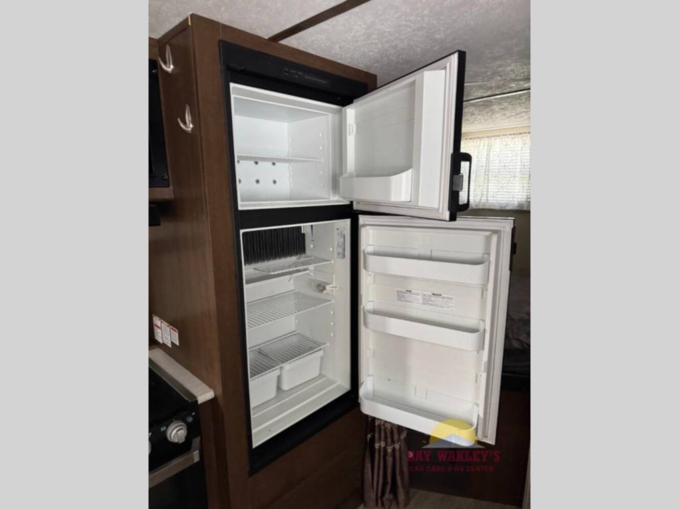 A photo of this 2020 Prime Time Rv Avenger 24BHS