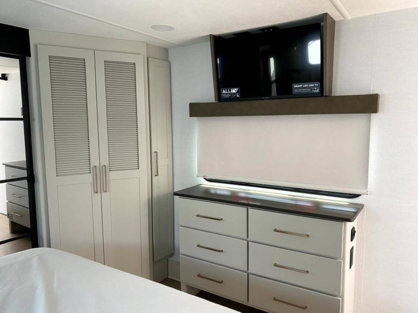 A photo of this 2027 Alliance Rv Paradigm 310RL