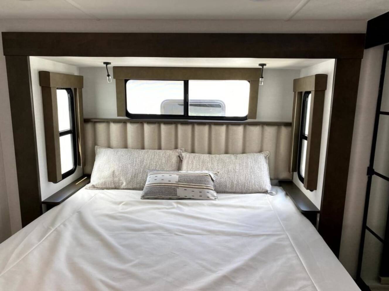 A photo of this 2027 Alliance Rv Paradigm 310RL
