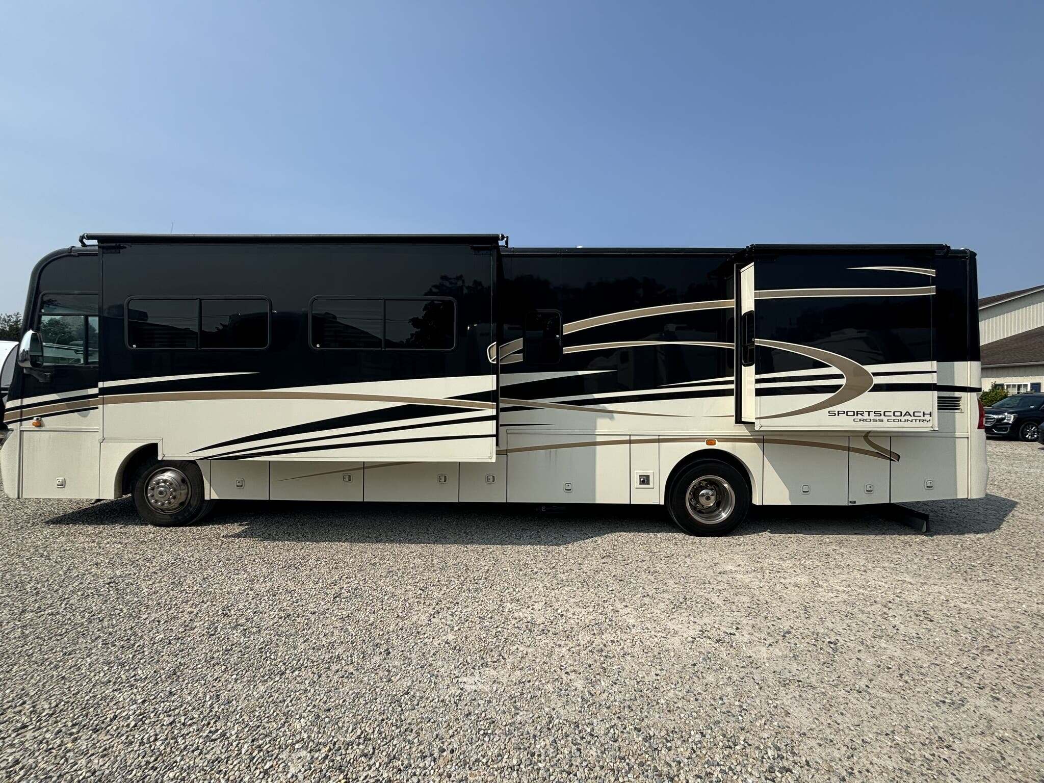 2013 Coachmen Cross Country Sportscoach 405FK RV