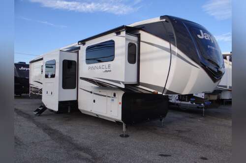 2026 Jayco Pinnacle 39FLOK in williamstown NJ
