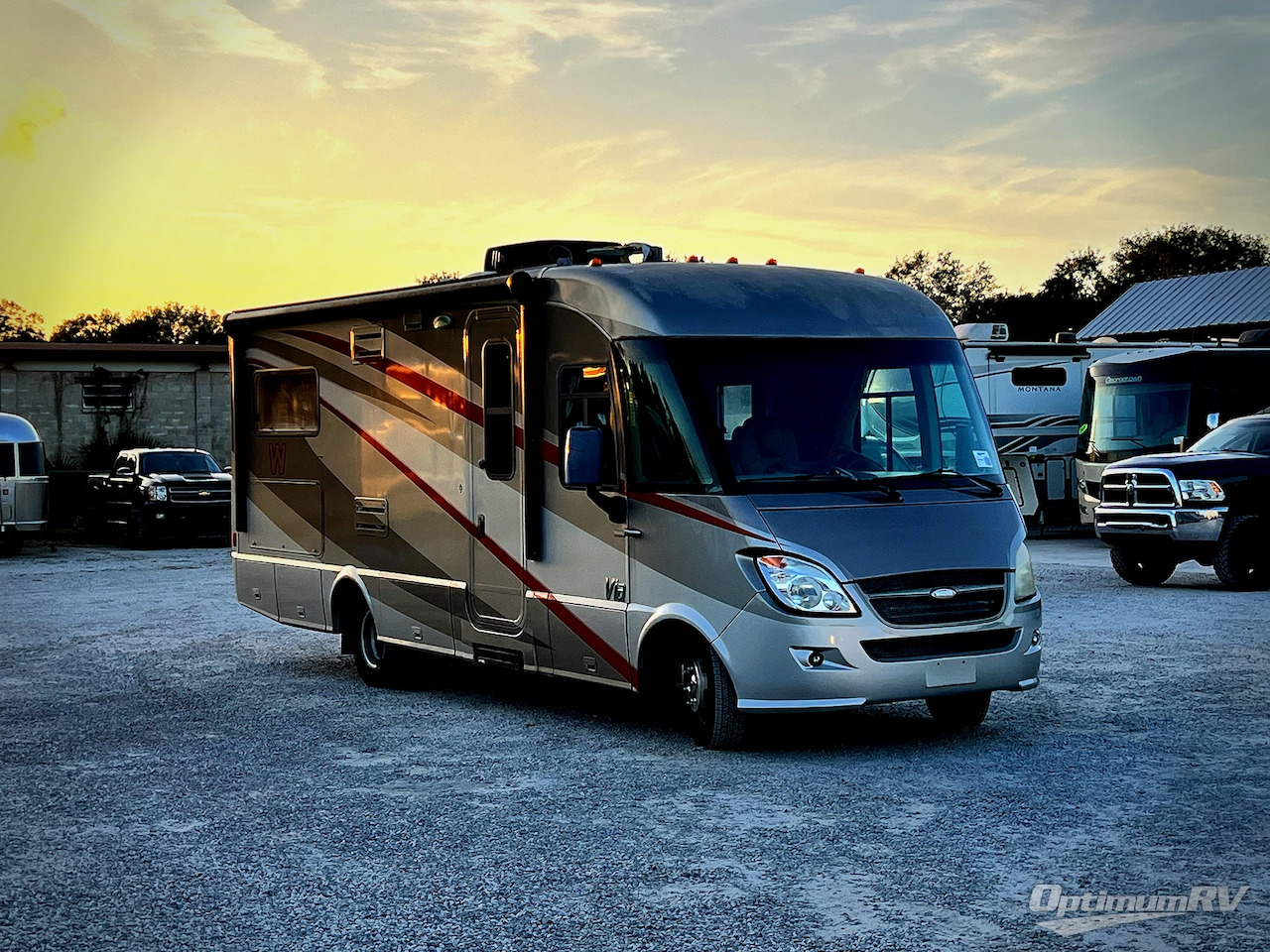 2010 Winnebago Via 25T in mims FL