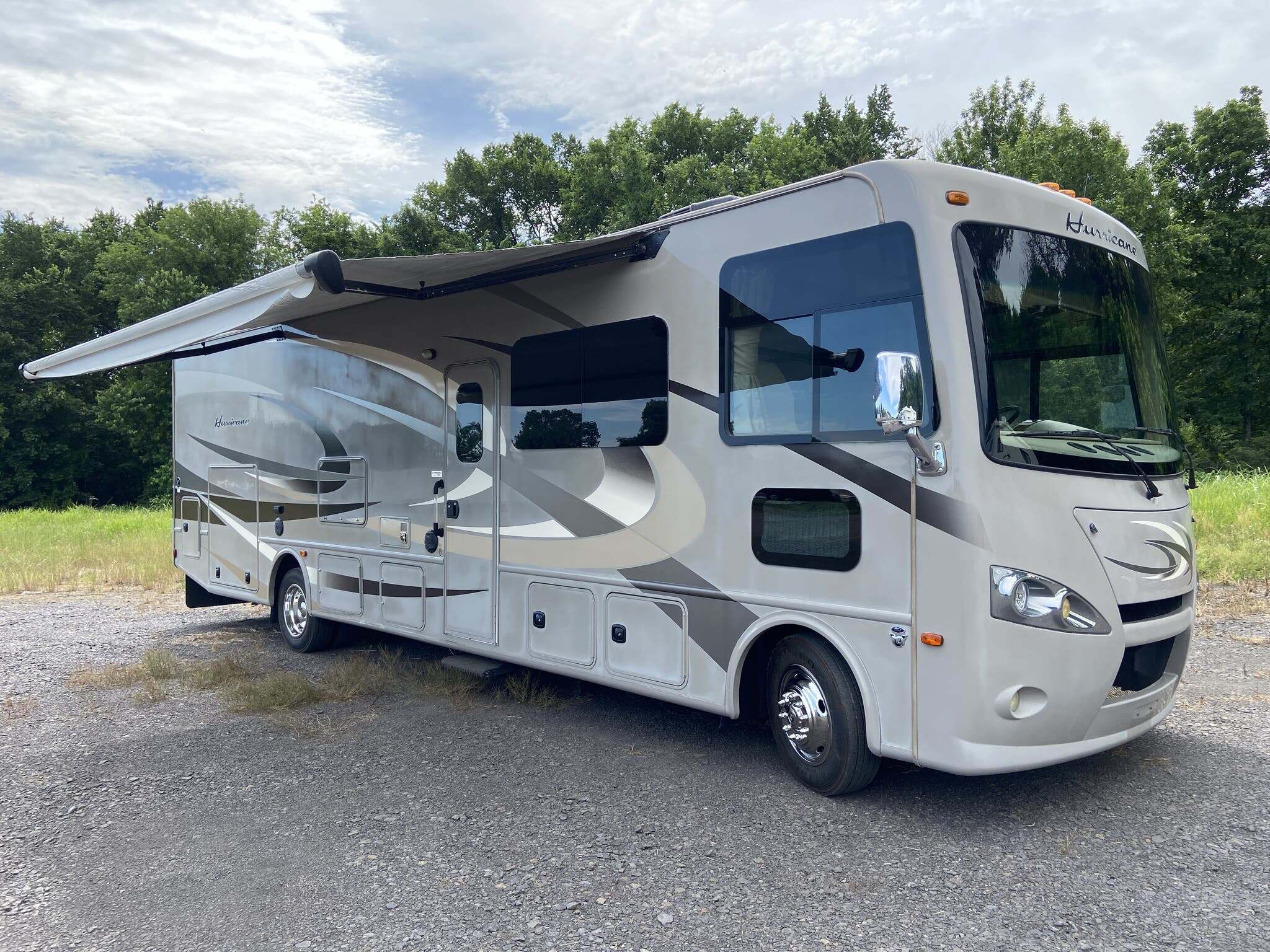 2016 Thor Motor Coach Hurricane 34J in russellville AR