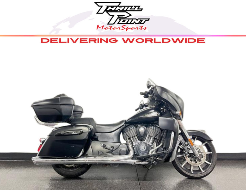 2020 Indian Motorcycle® Roadmaster® Dark Horse® Thunder Black Smoke DARK HORSE in Medina, OH