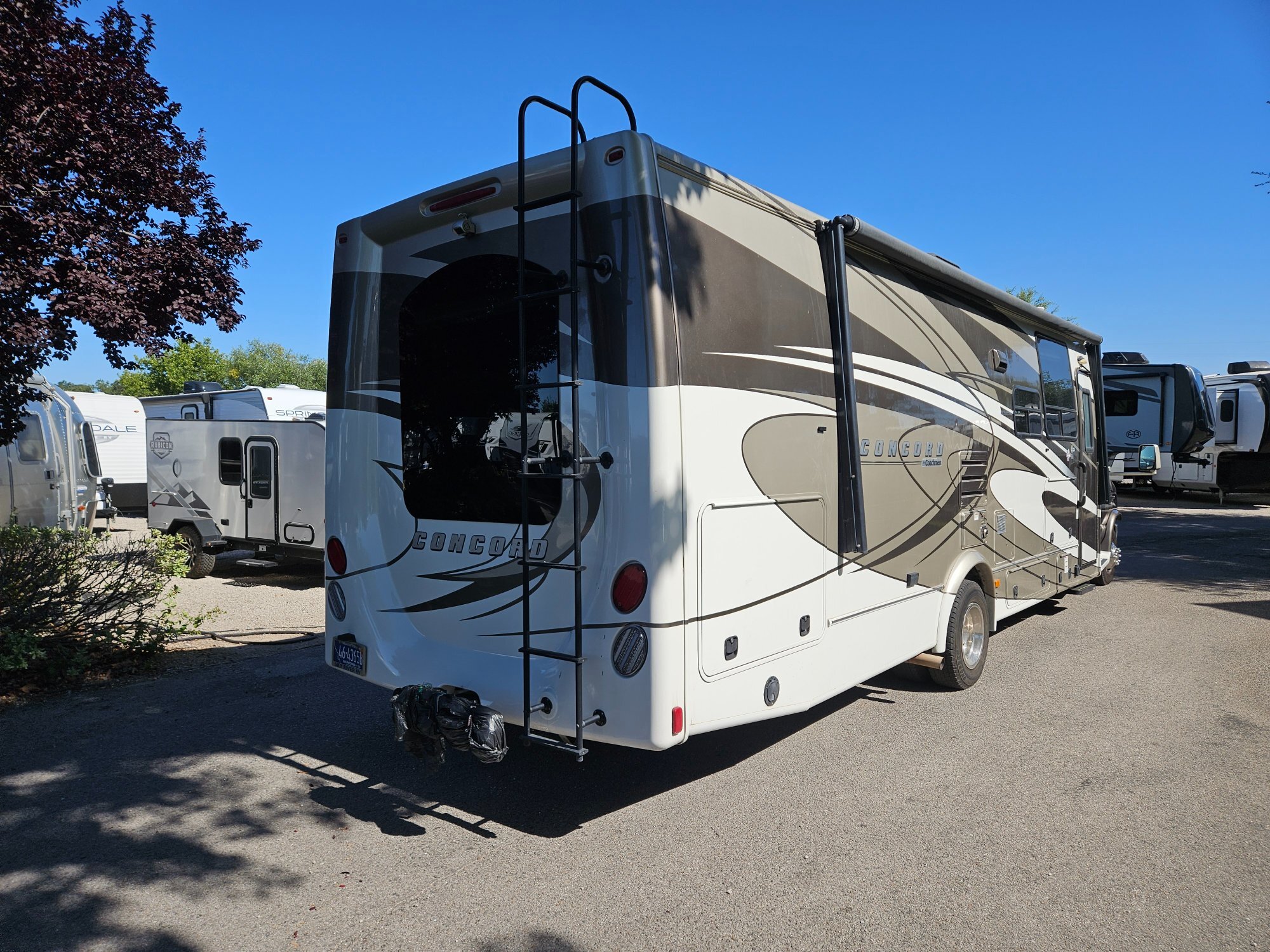 2015 Coachmen Concord 300DS in paso robles CA