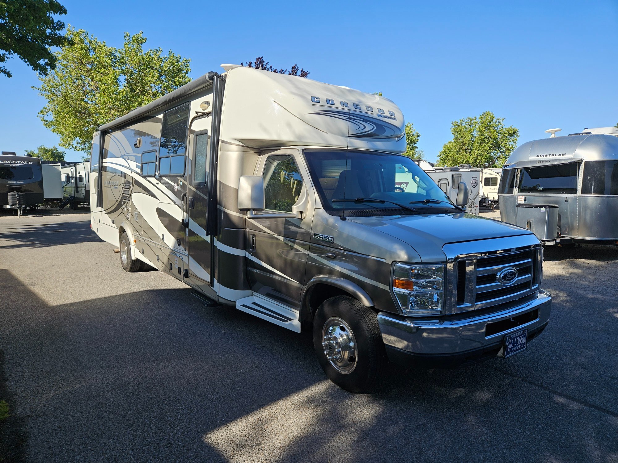 2015 Coachmen Concord 300DS in paso robles CA