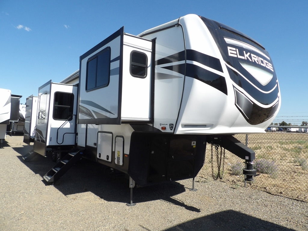 2022 Heartland Elkridge 38FLIK in los banos